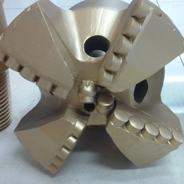 Rotary drill bits